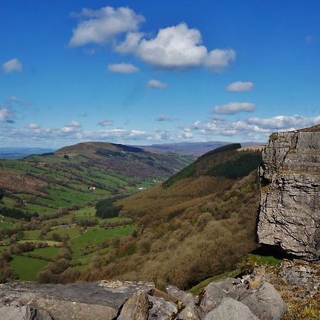 Wales' Highest Village - The Chartist Cottage - Trefil Tredegar Exteriér fotografie