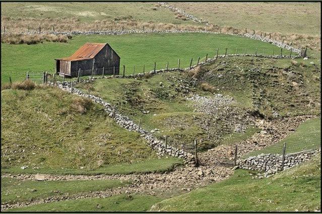 Wales' Highest Village - The Chartist Cottage - Trefil Tredegar Exteriér fotografie